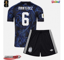 Argentyna Lisandro Martinez #6 Koszulka Wyjazdowa dzieci MŚ 2026 Krótki Rękaw (+ krótkie spodenki)